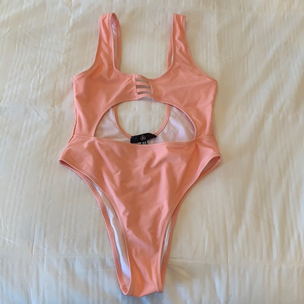 One piece bathing suit